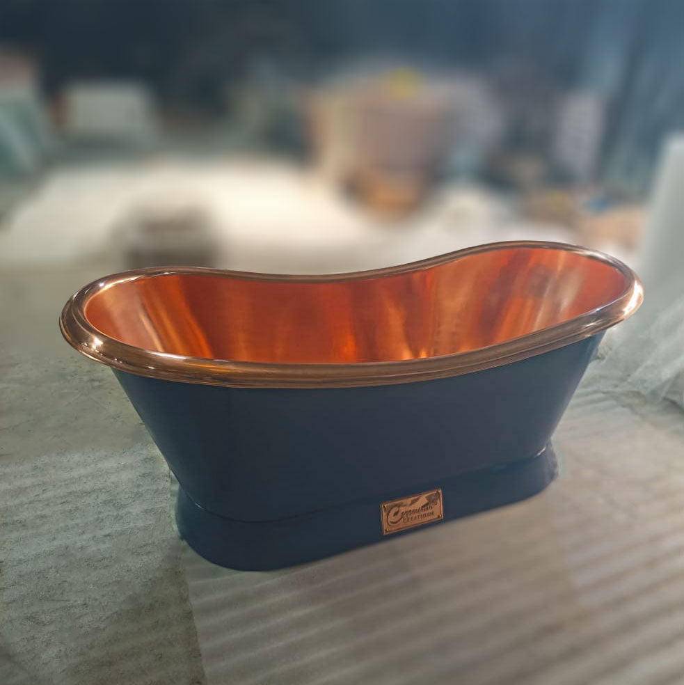 Slanting Base Copper Bathtub Copper Interior & RAL5022 Night Blue Exterior