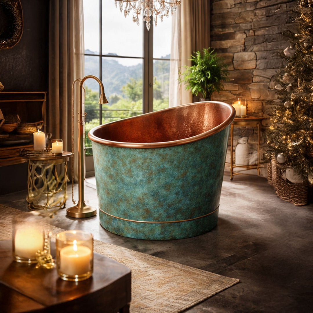 39-Inch Japanese Soaking Copper Bathtub Hammered Antique Copper Interior Blue-Green Verdigris Patina Exterior